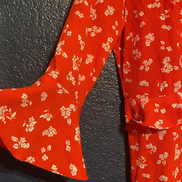 Women’s red dress nice flowy dress - Picture 3 of 6